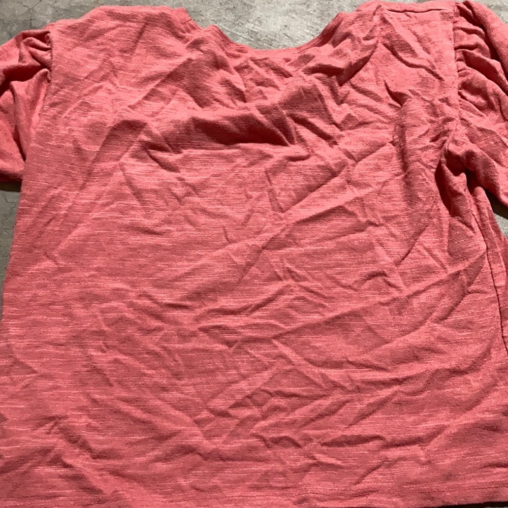 Coral top